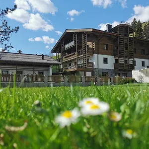 https://der-zirmhof.saalbachhinterglemmhotels.com