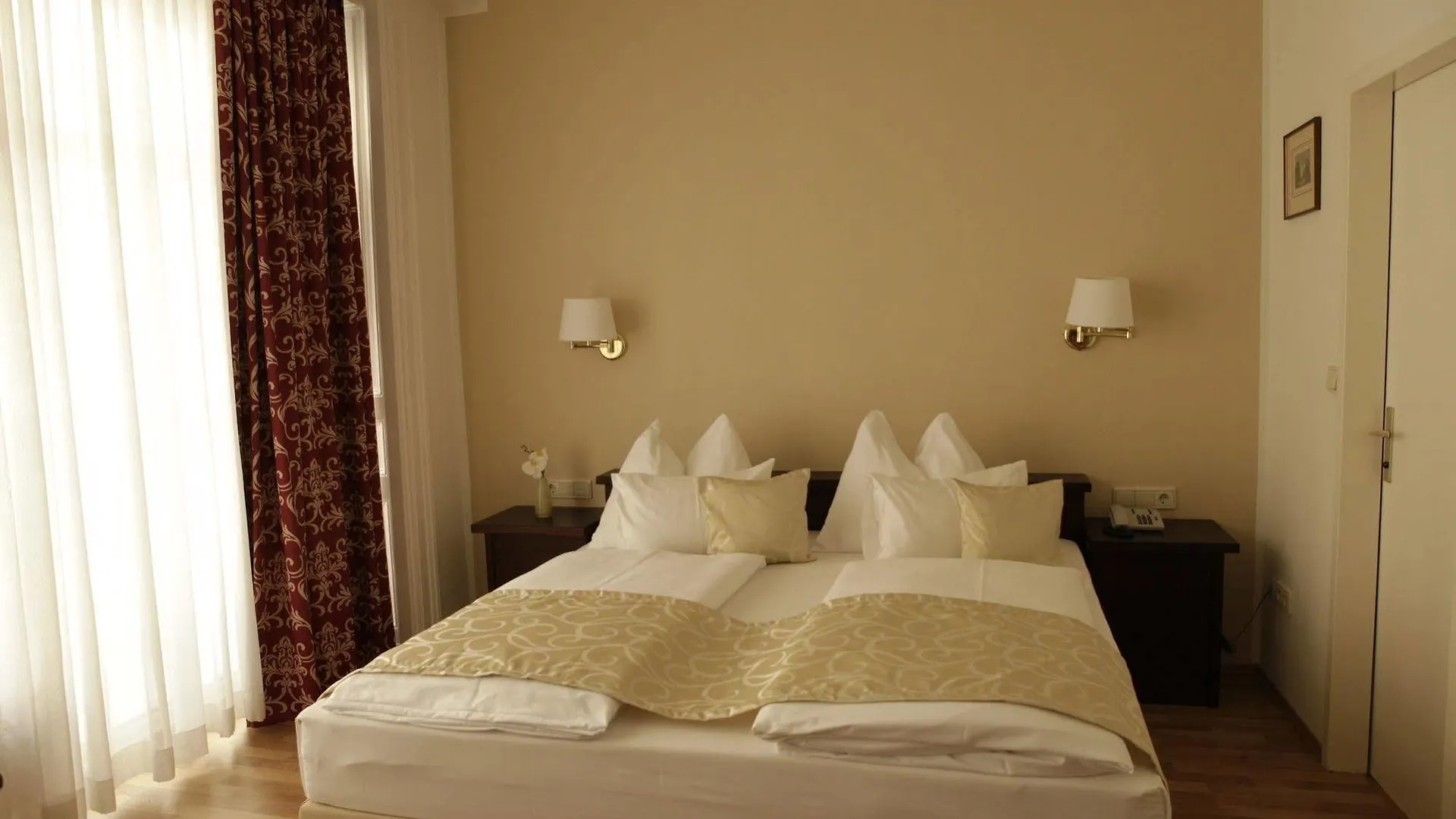 Hotel Domizil Вена